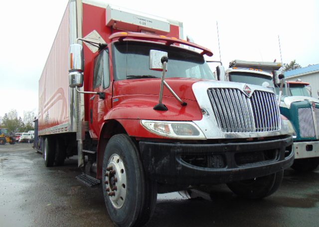 CAMION DÉNEIGEUSE INTERNATIONAL MODÈLE 40S 2005